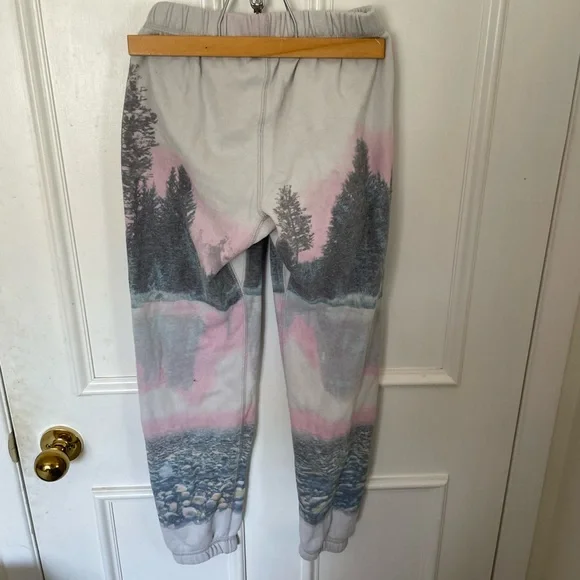 Comfy Roots Sweats - Picture 1 of 7